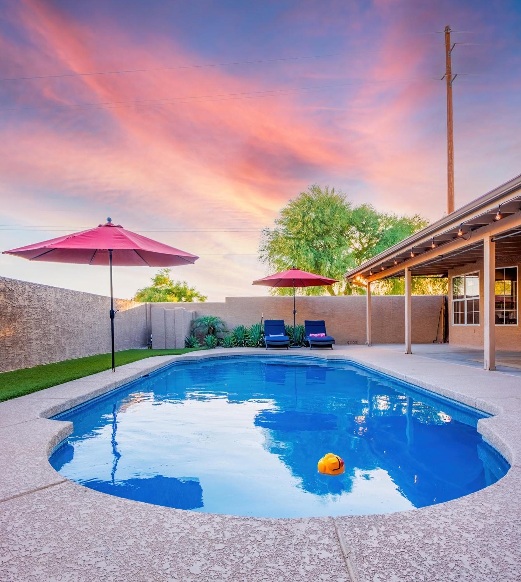 Luxe Phoenix Getaway Esterno foto